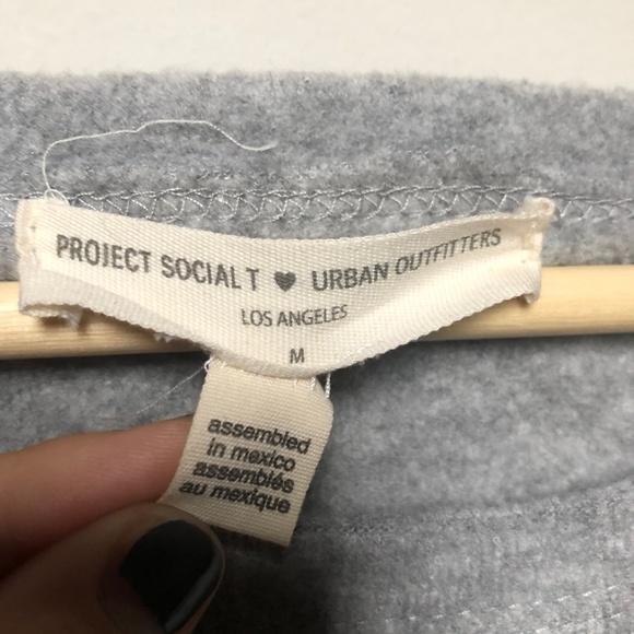 Urban outfitters (M) gray sweater - Picture 3 of 5